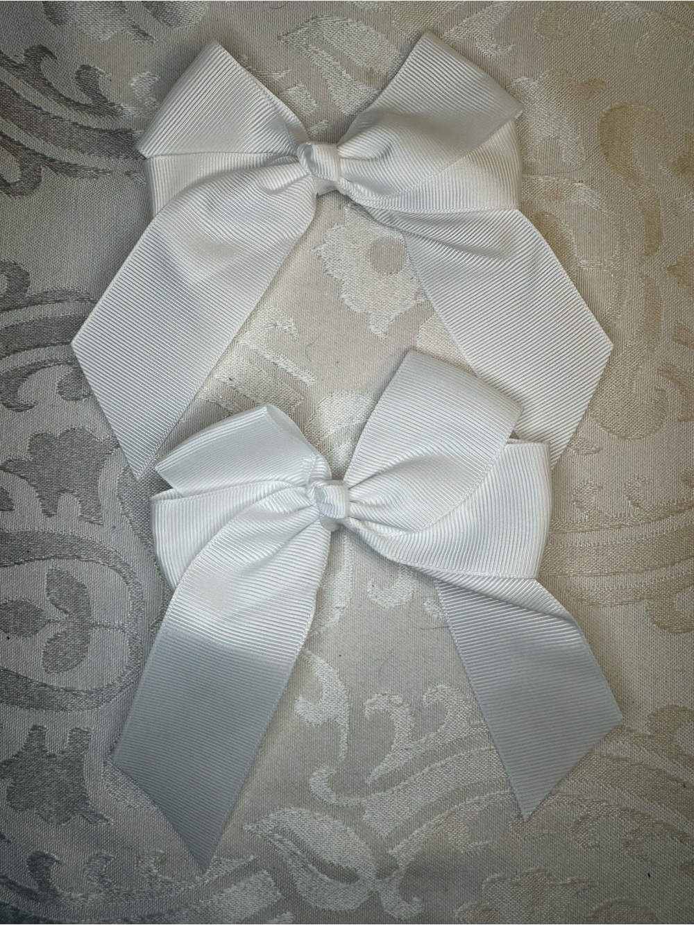New 2 pack White Grosgrain Hair Bows
